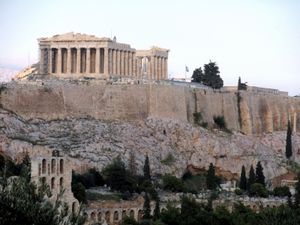 Akropolis: öffentlicher Rundfunk stillgelegt (Foto: pixelio.de/Manfred Walker)