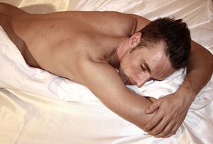 Schlaf: sieben Stunden oder mehr ideal (Foto: pixelio.de, Hannes Tier)