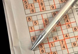 Sudoku: mit dem Alter werden Rätsel schwieriger (Foto: pixelio.de/Petra Bork)