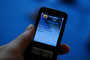 Handy: Mit SMS soll Geld verdient werden (Foto: flickr.com/Gunnar Bothner-By)