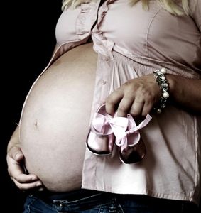 Schwangere: Vorfreude ist oft die schönste Freude (Foto: pixelio.de/MaryL)