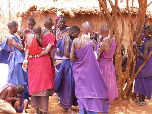 Dorf in Kenia: Etwas Geld könnte viel bewegen (Foto: Kunstzirkus, pixelio.de)