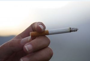 Zigarette: "Light"-Variante wird untersucht (Foto: Günter Havlena, pixelio.de)