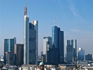Frankfurt: konkurriert mit Paris um Vorherrschaft (Foto: Florentine, pixelio.de)