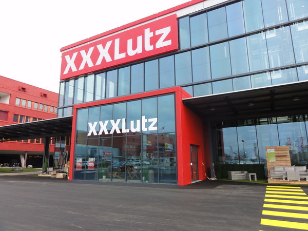 XXXLutz erste Filiale in der Schweiz in Rothrist/Nähe Zürich