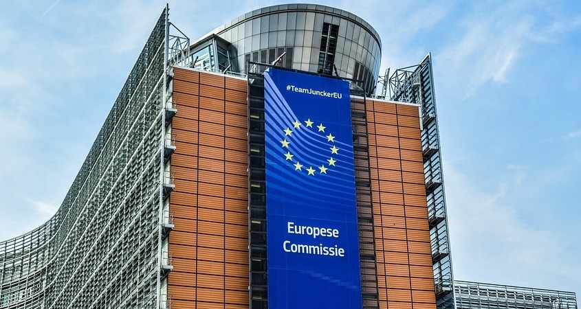 Apple und Meta müssen 700 Mio. Euro zahlen