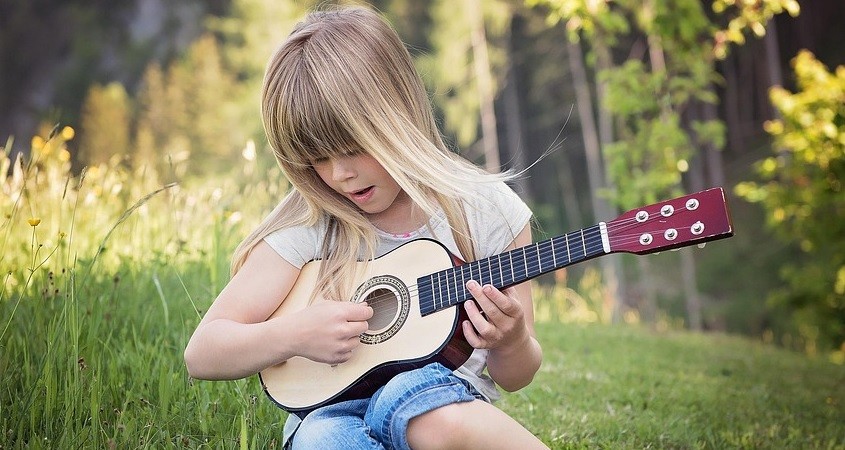 Musiklernen: Neuer Ansatz verbessert Videos