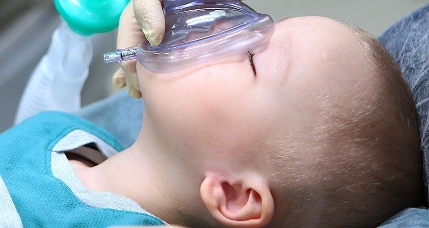 Atemanalyse macht Narkose bei Kindern sicherer
