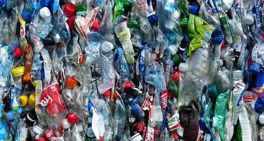 Hybridkunststoff könnte Plastikproblem lösen