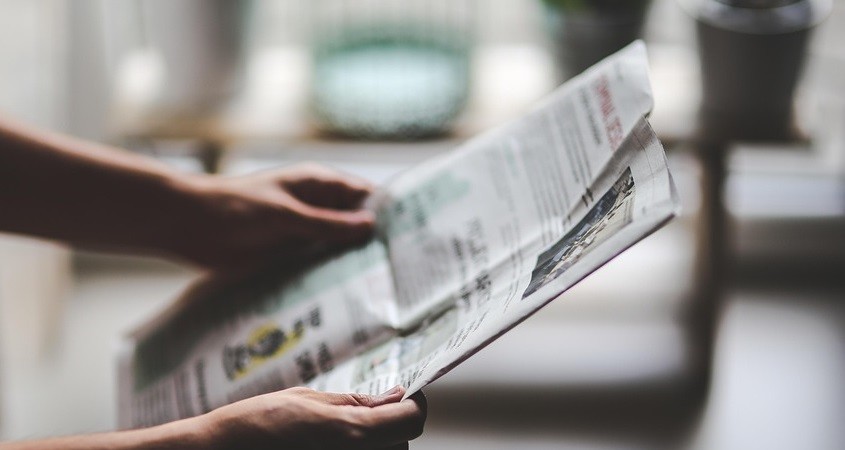 Zeitunglesen erhöht das Vertrauen in die Medien