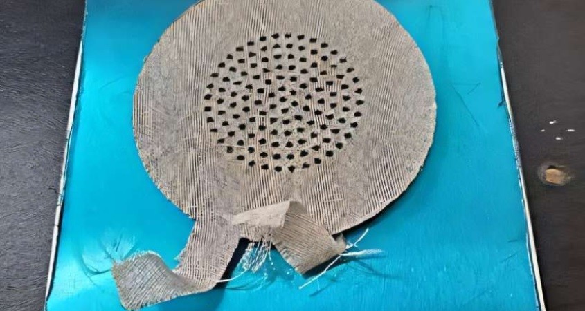 "A-Textile": Aufkleber kommuniziert mit Chatbot