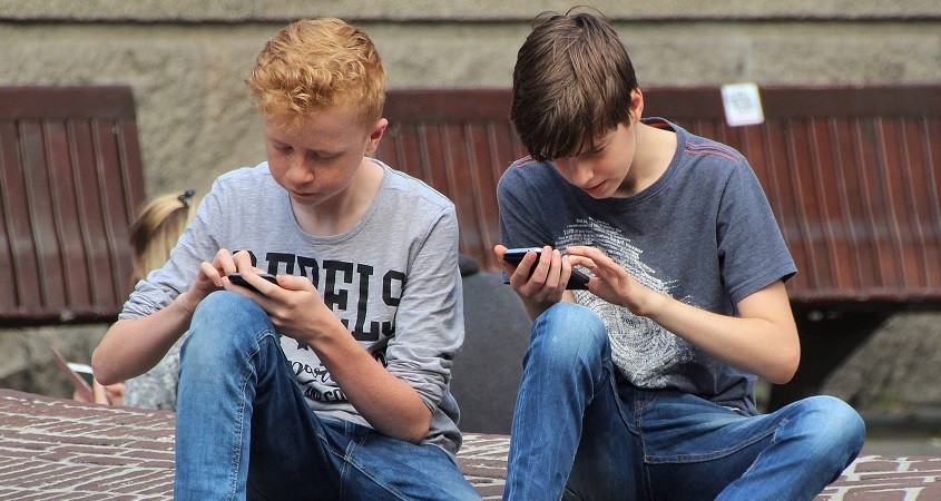 Mehrheit der Schüler gegen Smartphone-Verbot