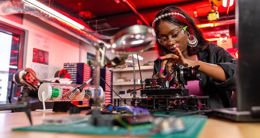 Robotertraining mit künstlichen Katzenpfoten