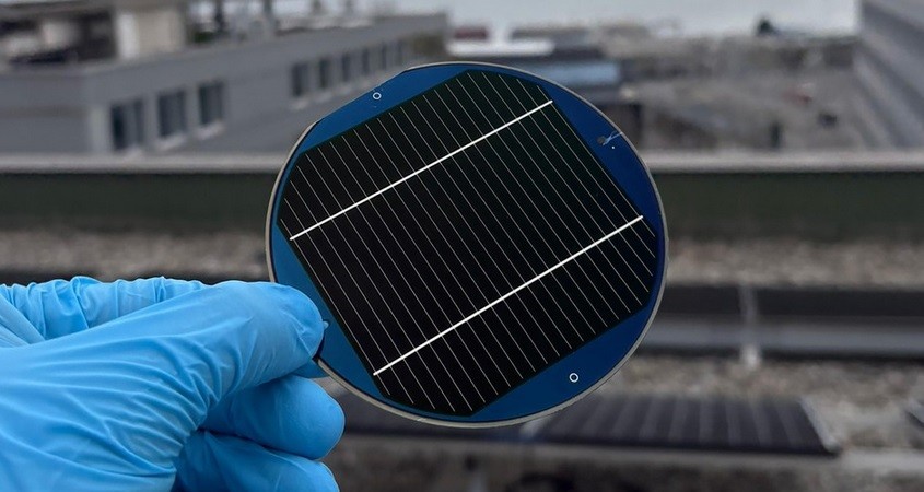 Neue Solarzelle nutzt die Sonne gleich dreifach