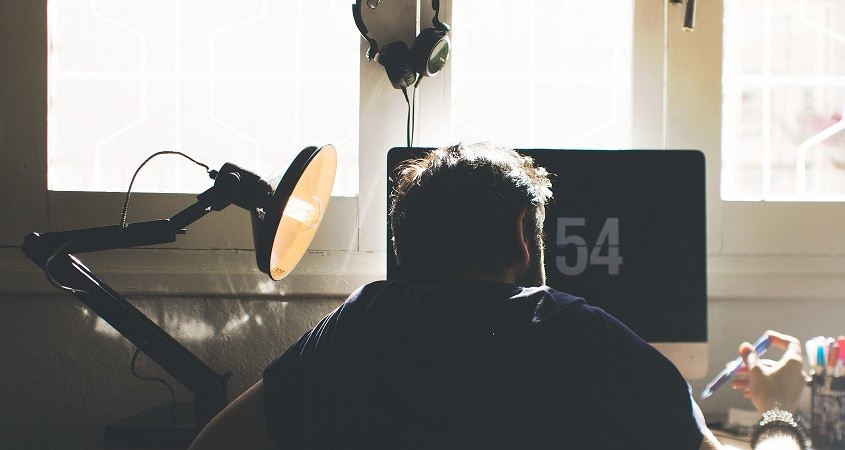 Geistige Aktivität schützt Sitzende vor Demenz