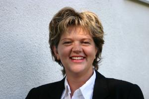 Mag. Erika Hofbauer, Redaktionsbüro texte-und-mehr