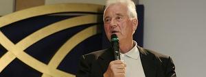 Stronach zieht sich zurück