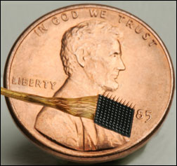 Dieser kleine Chip wurde der Versuchsperson implantiert - Foto: cyberkineticsinc.com