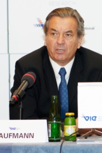 Kaufmann: 
