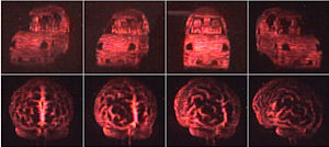 Hologramme eines Autos und eines Gehirns (Foto: uanews.org)