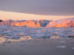 Der Vestfonna-Gletscher in Spitzbergen ist das Ziel der Expedition (Foto: pixelio.de - MkJune)