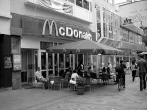 McDonald's in Osteuropa als attraktiver Arbeitgeber (Foto: pixelio.de, Marcel Klinger)