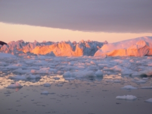 Das Artkiseis wird dünner und damit anfälliger für Temperaturschwankungen (Foto: pixelio.de, mkjune)