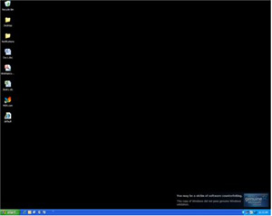 XP-Raubkopie: Schwarzer Hintergrund und Warnmeldung (Foto: Microsoft)