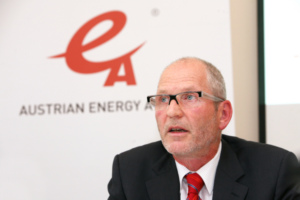Dr. Fritz Unterpretinger, Geschäftsführer der Energieagentur (Foto: A. Rauchenberger/fotodienst)
