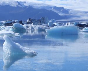 An den Polen wirkt sich Wasserdampf stärker auf die Erwärmung aus (Foto: pixelio.de/Kauper)