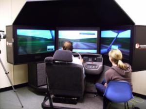 Simulation zeigt: Beifahrer helfen, Telefongespräche irritieren (Foto: Medeiros-Ward)