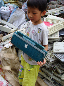 Elektroschrott wird als Second-Hand-Ware nach Afrika geschmuggelt (Foto: Greenpeace)