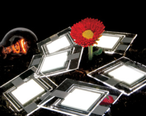 OLEDs werden energieefizienter als Leuchtstoffröhren (Foto: IAPP, TU Dresden)