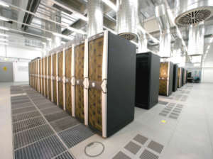 Der Supercomputer SGI Altix 4700 im Leibniz Rechenzentrum (Foto: Helmut Payer, gsiCom)