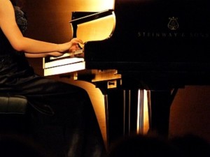 Klavierspielen ist in Japan Statussymbol (Foto: pixelio.de/Schütz)