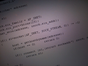 Quellcode: In Zukunft stets streng geprüft? (Foto: pixelio.de, Virgil) Quellcode: In Zukunft stets streng geprüft? (Foto: pixelio.de, Virgil)