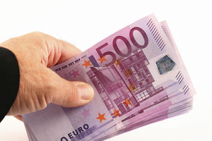 Versicherungen warnen vor Preiserhöhungen durch EU-Regeln (Foto: aboutpixel.de, Kellermeister) Versicherungen warnen vor Preiserhöhungen durch EU-Regeln (Foto: aboutpixel.de, Kellermeister)