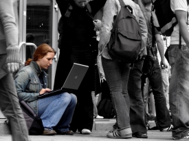 Jungwähler werden online vernachlässigt (Foto: pixelio.de/jenafoto24)