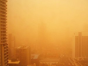 Die Ostküste Australiens ist derzeit in eine rote Wolke gehüllt (Foto: wikimedia commons)