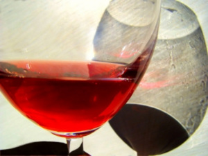 Rotwein schadet dem Fötus nicht (Foto: pixelio.de/Peter Bast)