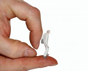 Kündigungswelle droht Beschäftigten und Unternehmen (Foto: pixelio.de, S. Hofschlaeger)