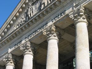 Schwarz-Gelb bremst beim Anlegerschutz (Foto: aboutpixel.de, Hans-Jürgen Pfaff) Schwarz-Gelb bremst beim Anlegerschutz (Foto: aboutpixel.de, Hans-Jürgen Pfaff)