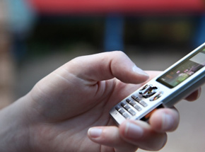 Verizon-Kunden dürfen sich auf Piraterie-Warnbriefe freuen (Foto: pixelio.de/Christoph Droste)