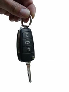 Auf Autohändler warten milliardenschwere Belastungen (Foto: pixelio.de, tommyS)