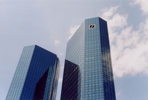 Deutsche Bank fordert 1,2 Milliarden Dollar (Foto: aboutpixel.de, Kim Czuma)