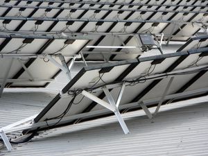 Solarfirmen wittern attraktives Geschäft in den USA (Foto: aboutpixel.de, jacques Kohler)