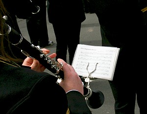 Wer häufig Blasinstrumente spielt, sollte öfters zum Augenarzt gehen (Foto: aboutpixel.de/Müller)