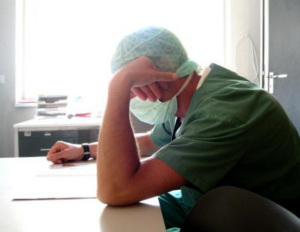 Kommentare auf Flirtwebseiten könnte Ärzte in Schwierigkeiten bringen (Foto:Pixelio.de/H. G. Vogel)