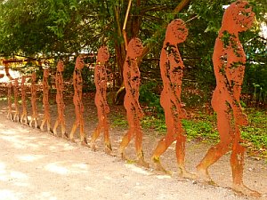 Unser Überleben hing lange Zeit am seidenen Faden (Foto: pixelio.de/Schönemann)