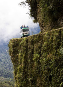 Boliviens Yungas Road gilt immer noch als gefährlichste Straße der Welt (Foto: Archiv)